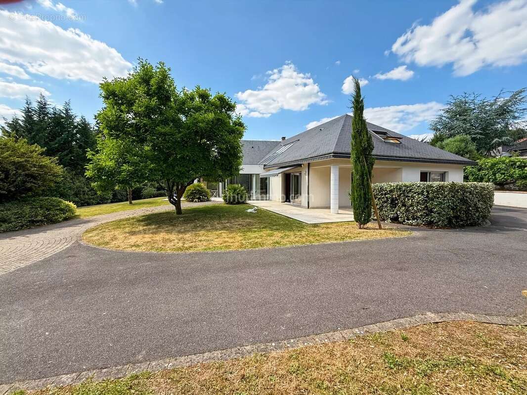 Maison à SOISY-SUR-SEINE