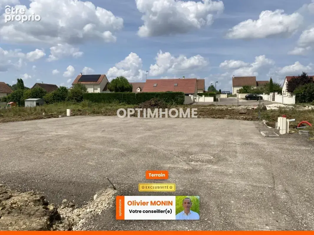 Au calme, cœur de village, terrain constructible et viabilisé de 911 m2 - photo 5