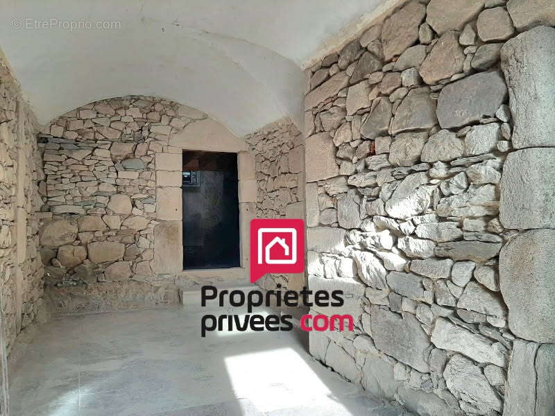 Maison à SAINT-ANDEOL-LE-CHATEAU