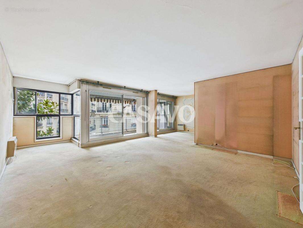 Appartement à NEUILLY-SUR-SEINE