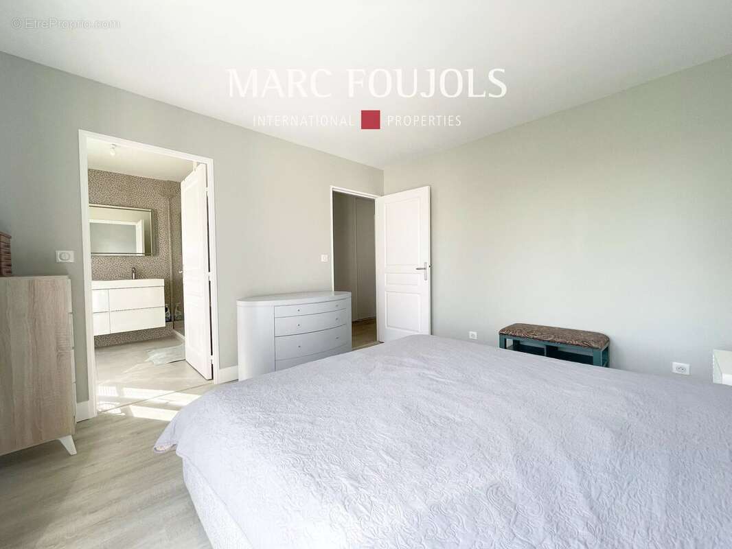 Appartement avec ascenseur et parking proche du centre ville - photo 9