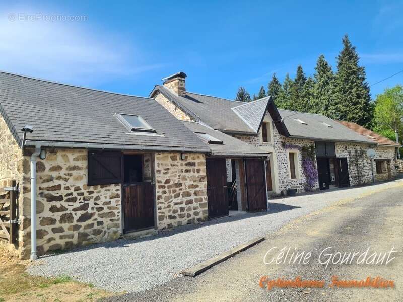 Maison à EYMOUTIERS
