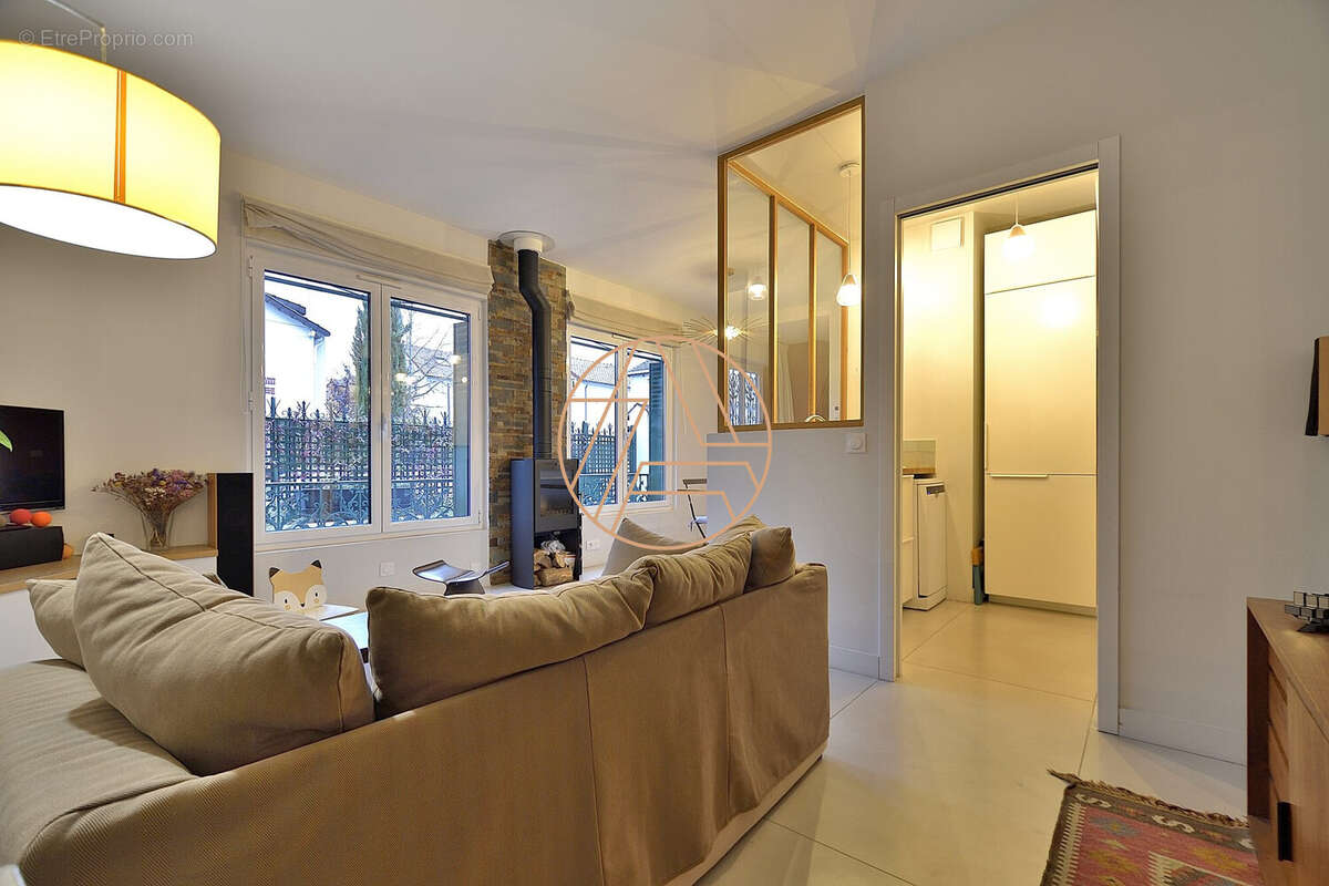 Maison à SAINT-MAUR-DES-FOSSES