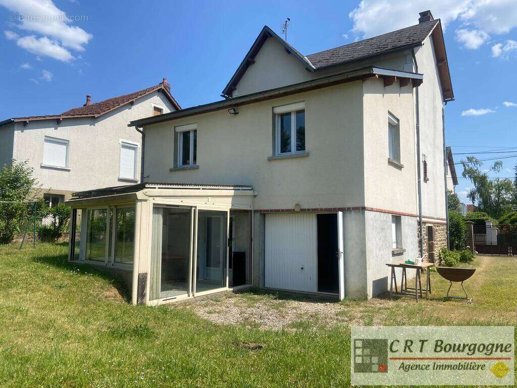 Maison à TOUCY