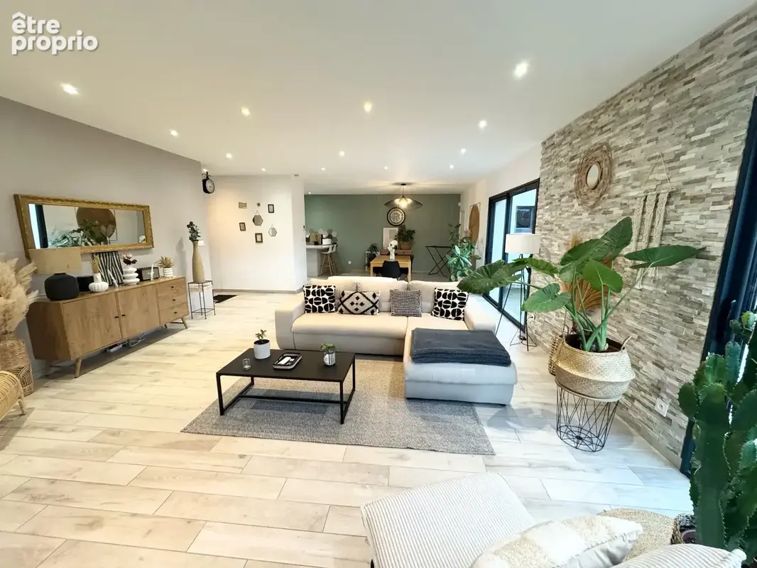 Villa 4 pièces 148m2 avec terrain 501m2 - photo 2