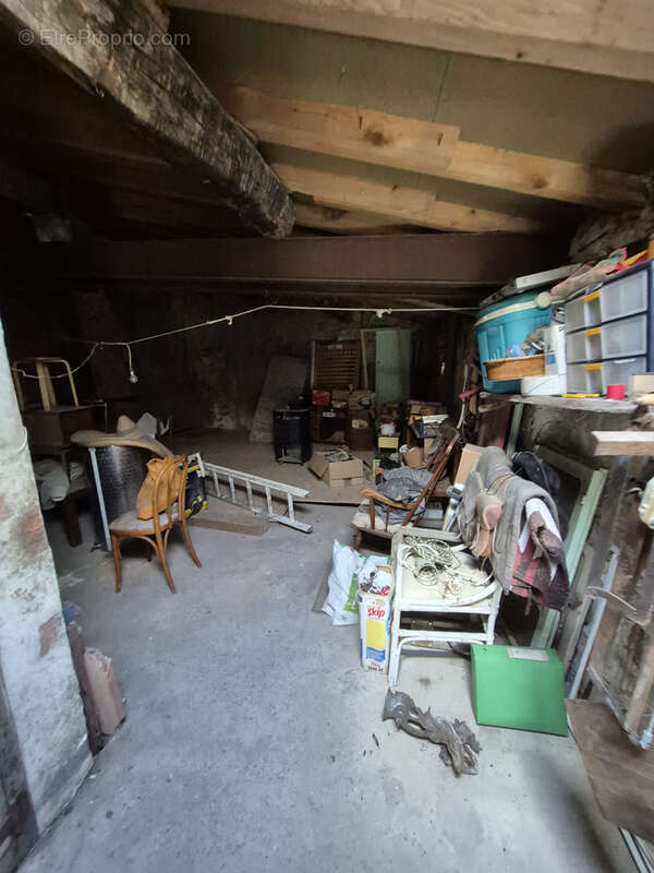 A 10 mns de lagrasse, caunettes en val, maison de village sur 2 niveaux avec grande remise - photo 7
