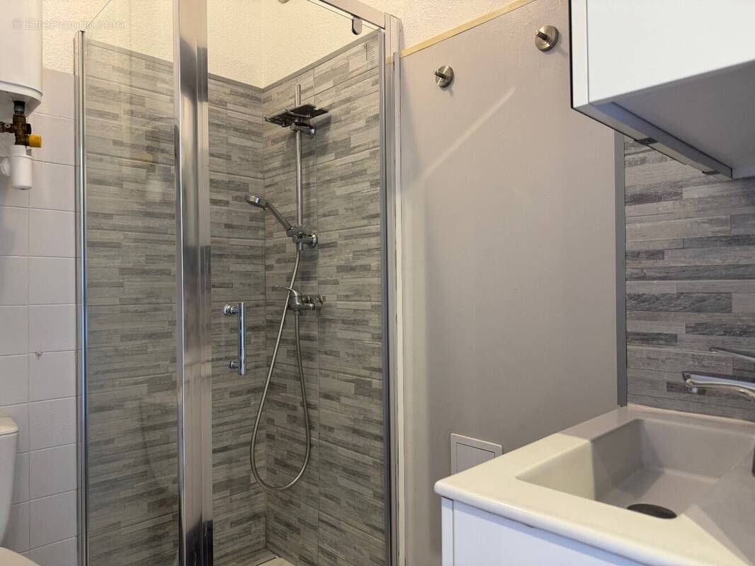 Appartement lumineux avec balcon ensoleillé, à deux pas des thermes - photo 2