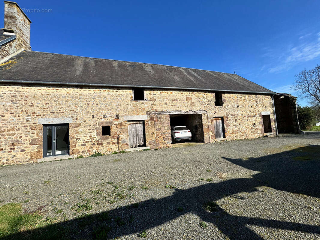 A vendre Maison en pierres 158 m² entièrement rénovée à 25 min de St-Lô - photo 3