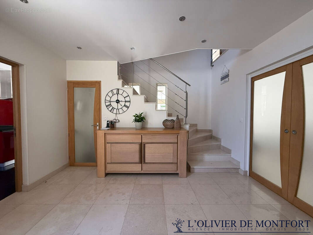 Maison à LES ESSARTS-LE-ROI