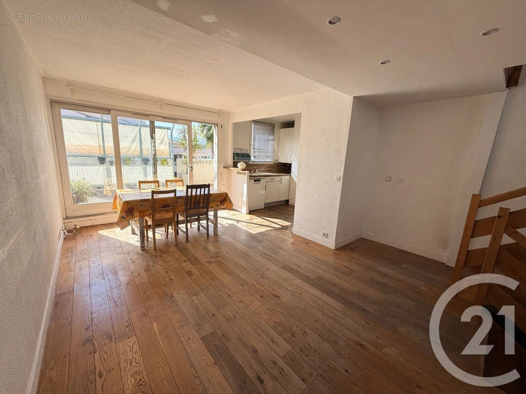 Appartement à VALBONNE