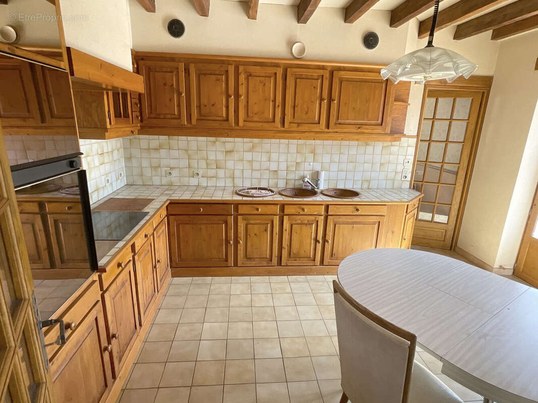 Maison à SAINT-LOUP-DE-BUFFIGNY