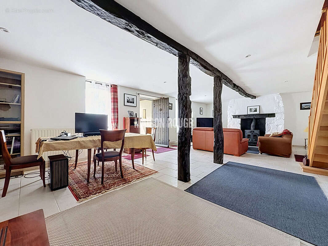 Maison familiale de 138 m² à Collinée - Au calme, sans vis-à-vis, sur 2 000 m² de terrain - photo 2