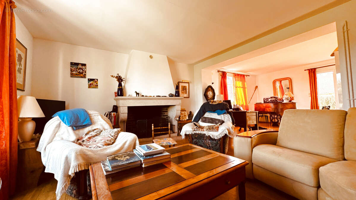 Longère bourguignonne située dans le secteur d' ISLAND au prix de 246 100 €. - photo 10