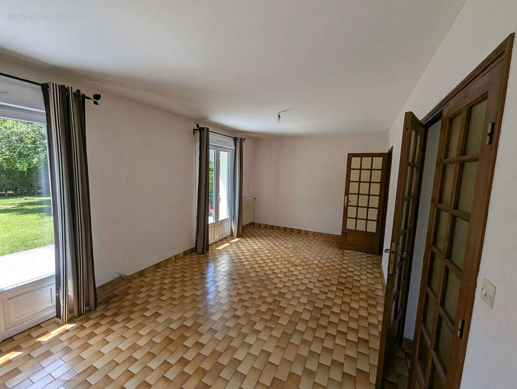 Maison à LAIZE-LA-VILLE