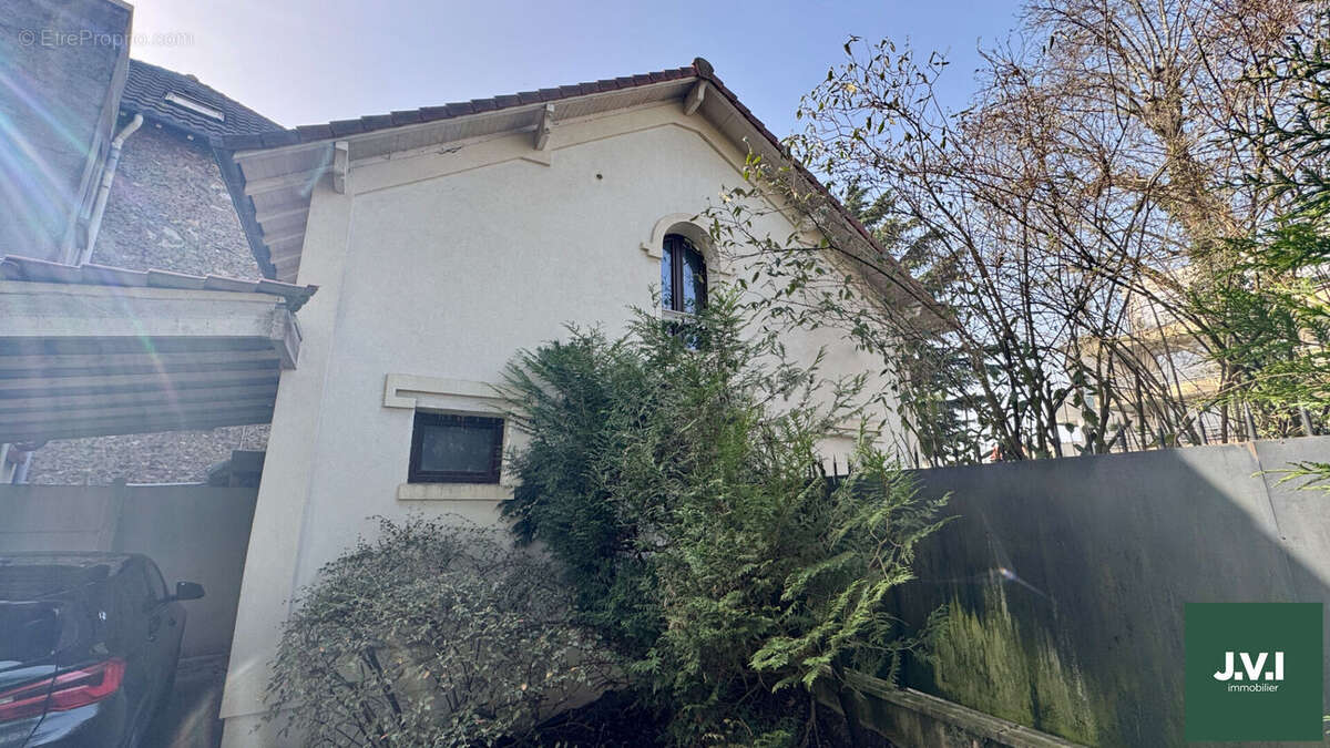 Maison à SAINT-GRATIEN