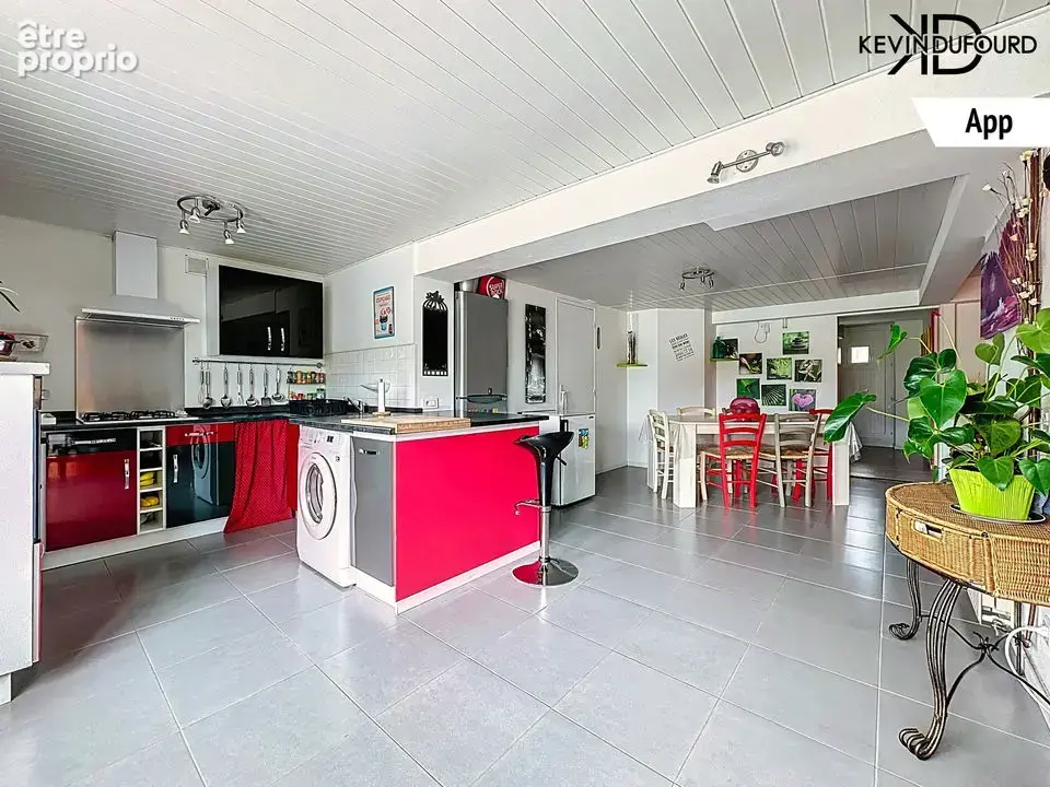 Ensemble immobilier de 200m² sur un terrain de 3000m² à - photo 7