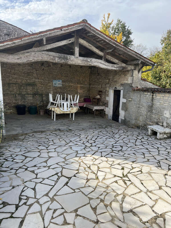 Maison à ASNIERES-LA-GIRAUD