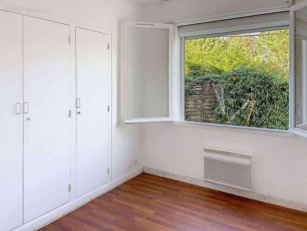 Maison mitoyenne avec garage et jardin, proche de toutes les commodités - photo 8
