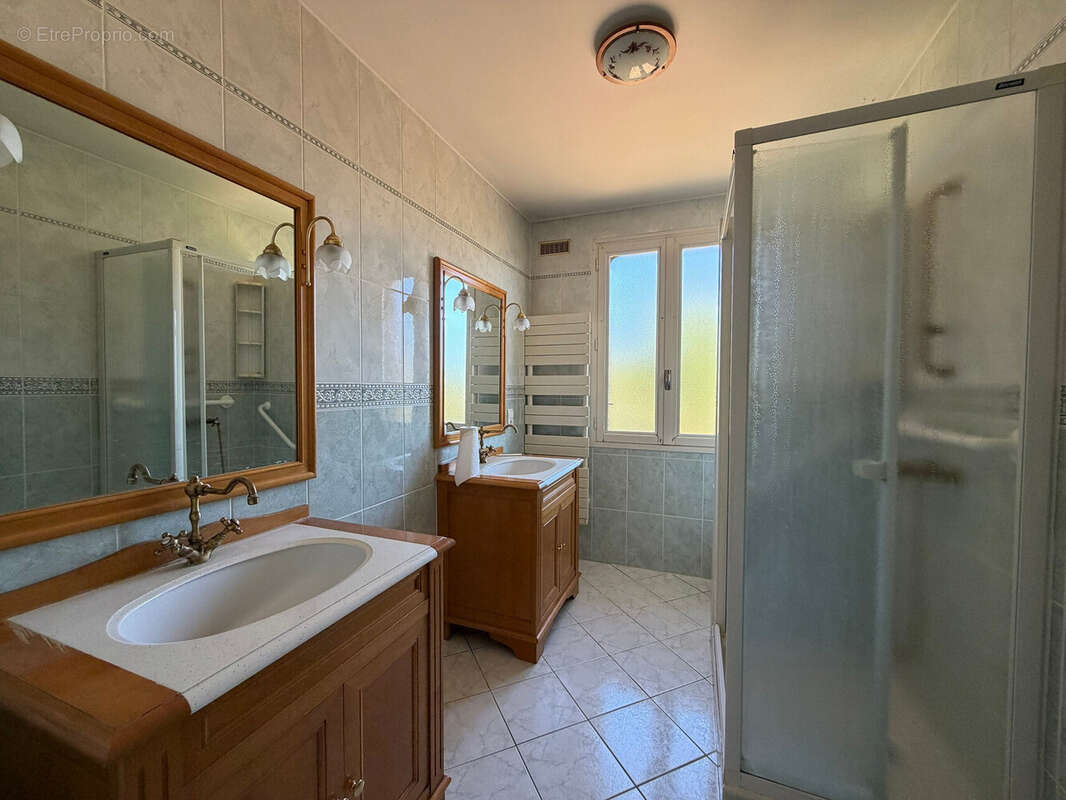 Maison 102 m² à Sainte-Lizaigne  - photo 7