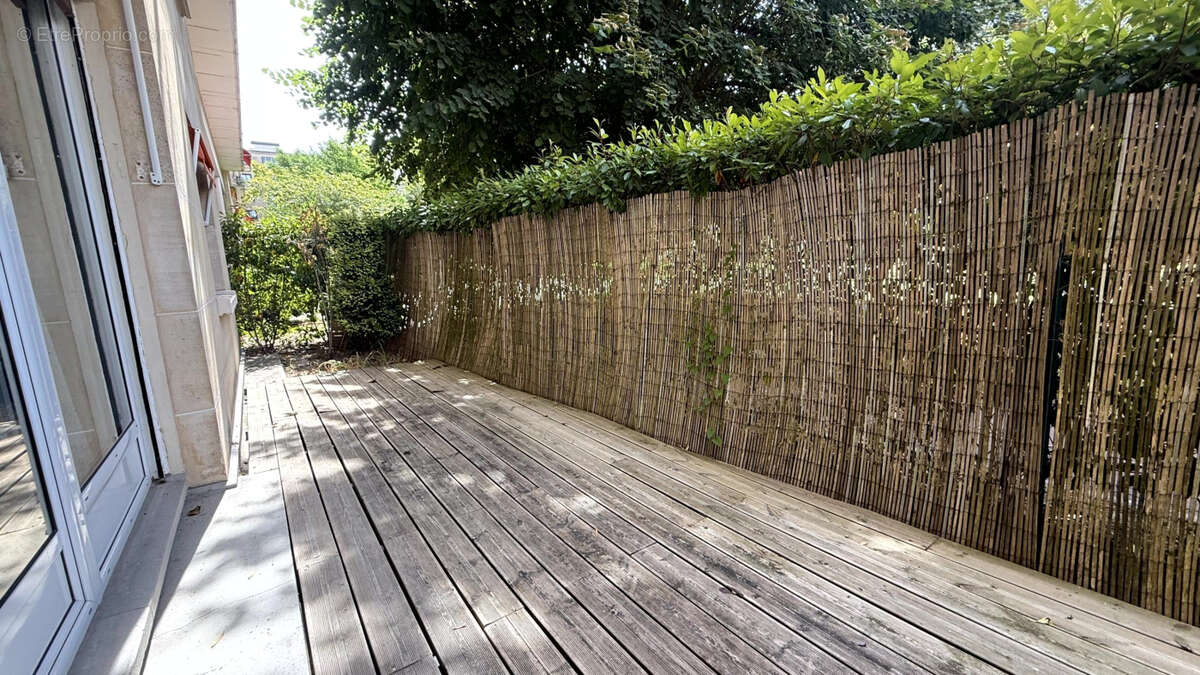 Appartement à NEUILLY-SUR-SEINE