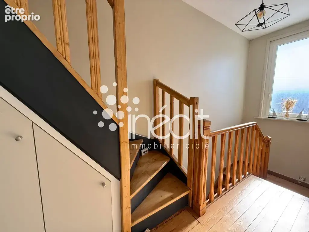 Rare superbe maison ancienne avec 4 chambres, jardin et garage - photo 6