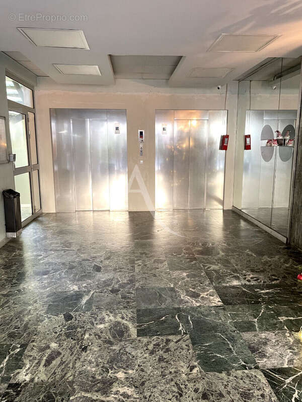 Appartement à PARIS-10E