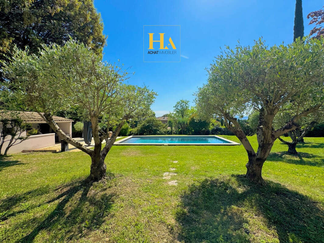 Maison à MONTELIMAR