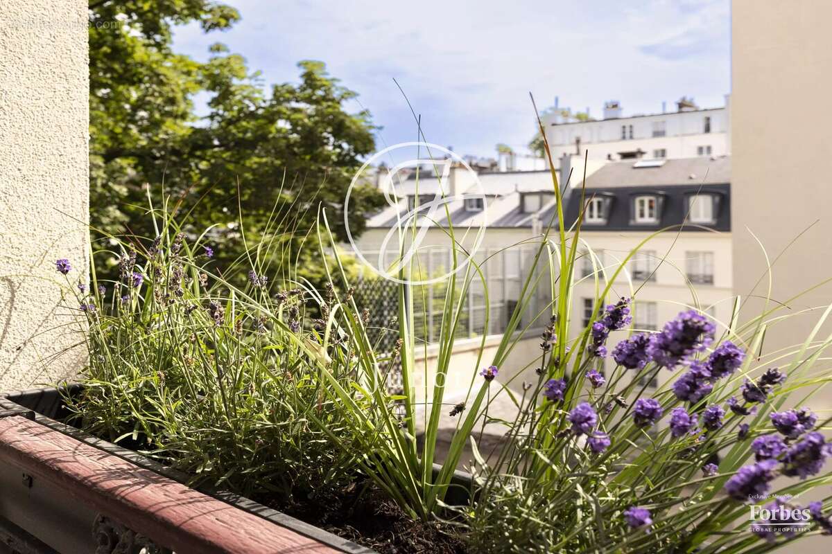 Appartement à PARIS-7E