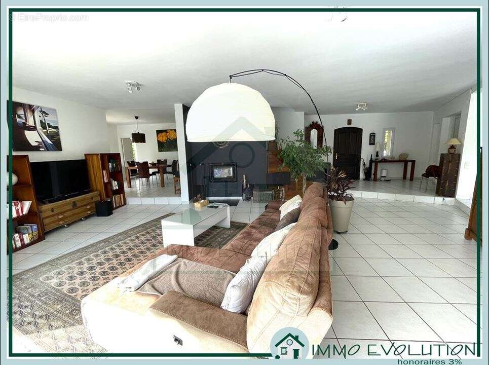 Maison 300 m² à Orange  - photo 2