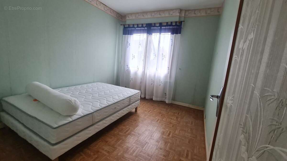 Maison à FEUQUIERES-EN-VIMEU