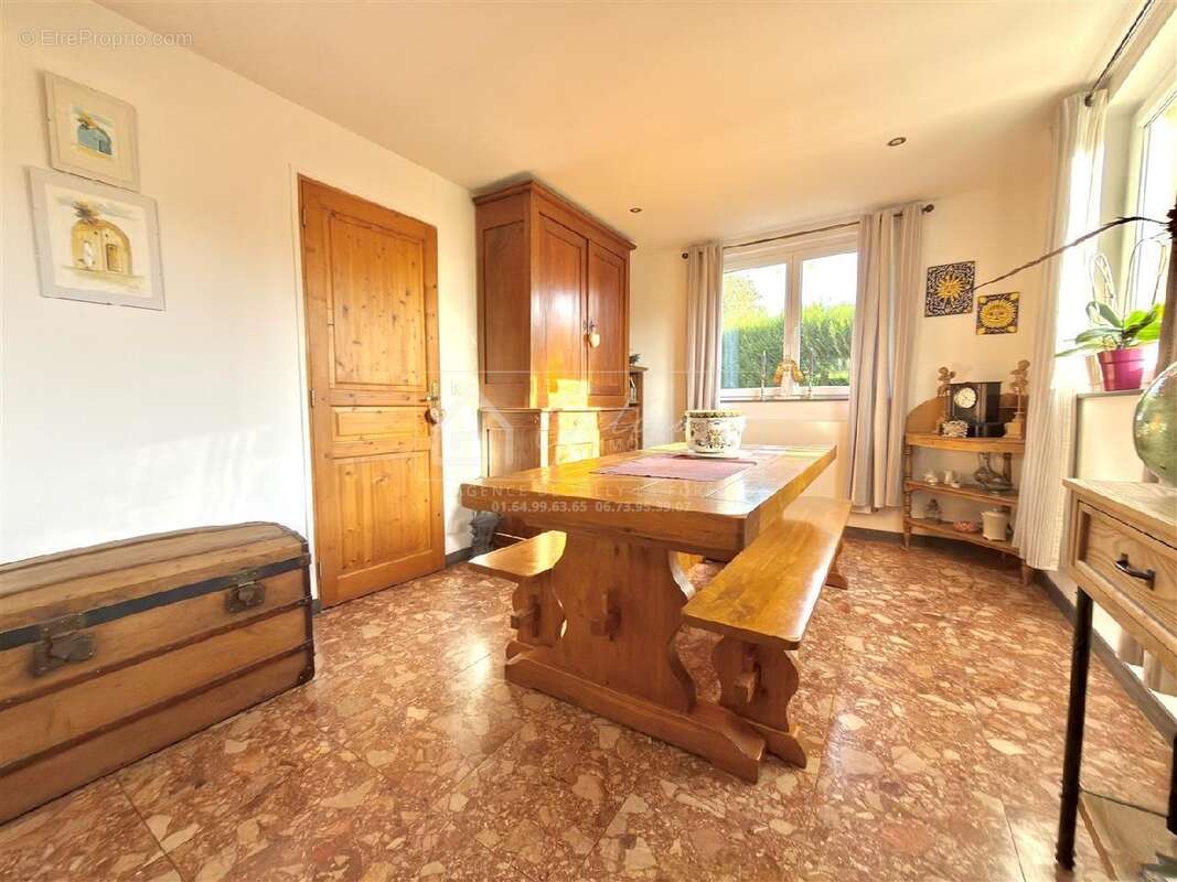 Maison à MILLY-LA-FORET