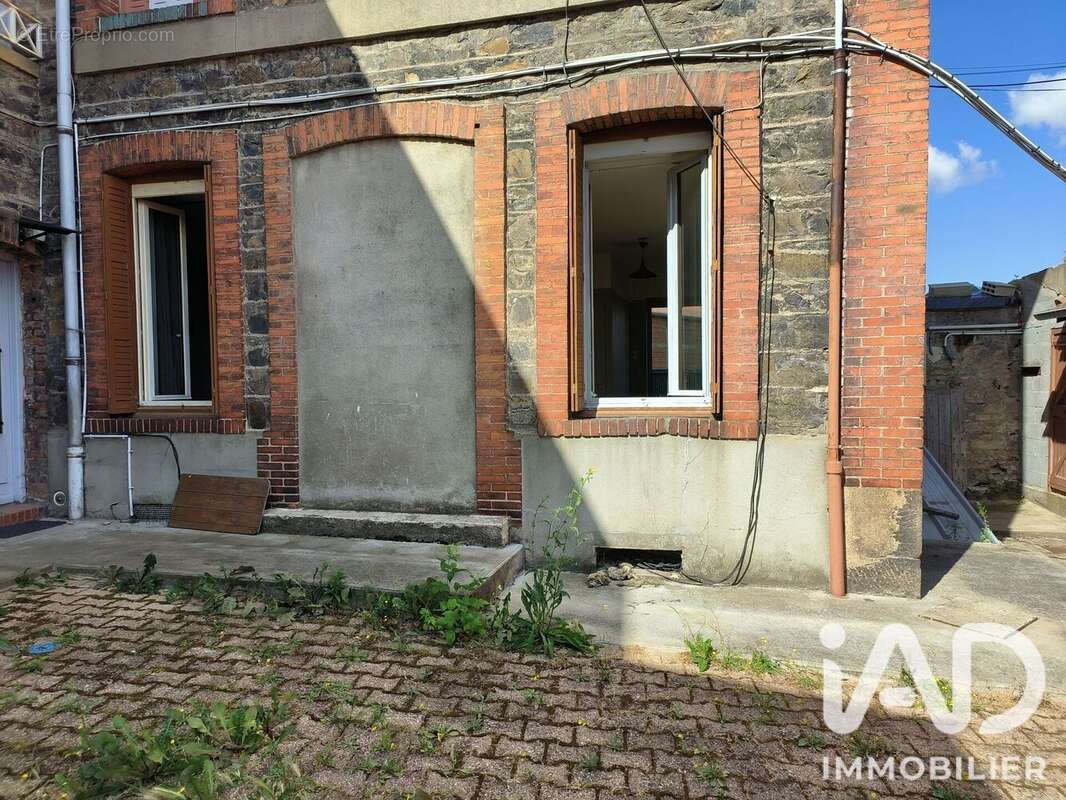Appartement 38 m² à Sainte-Foy-L'argentiere  - photo 4