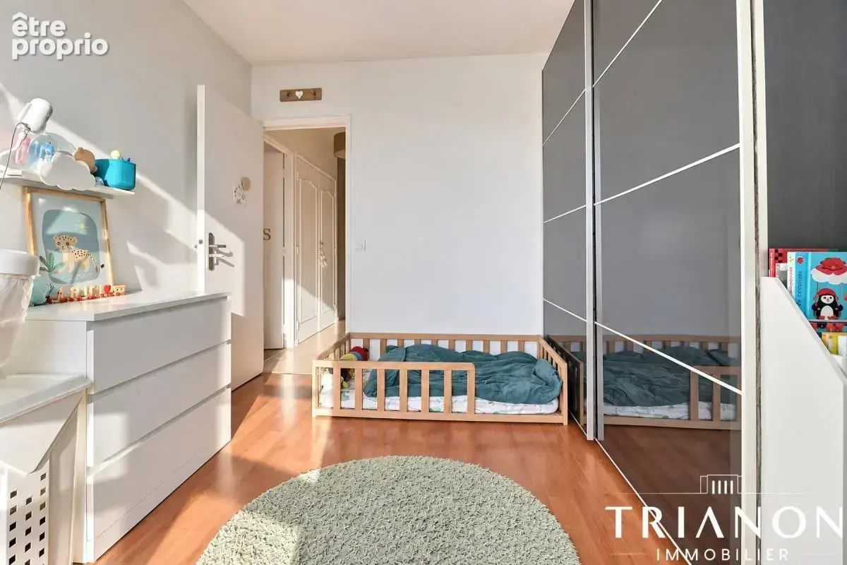 Plaisir – dernier etage - 2 chambres – balcons – parking - photo 8