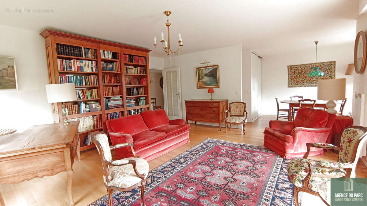 Appartement à VILLE-D'AVRAY