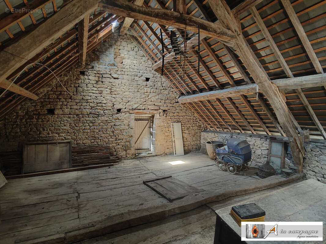 Maison à ROUGNAT