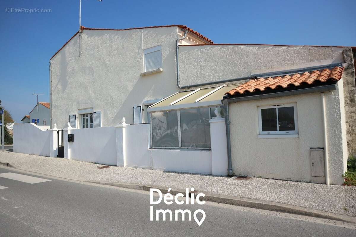 La Jarrie - Maison de 103 m2 3 chambres  Terrasse  Commerces à pied - photo 8