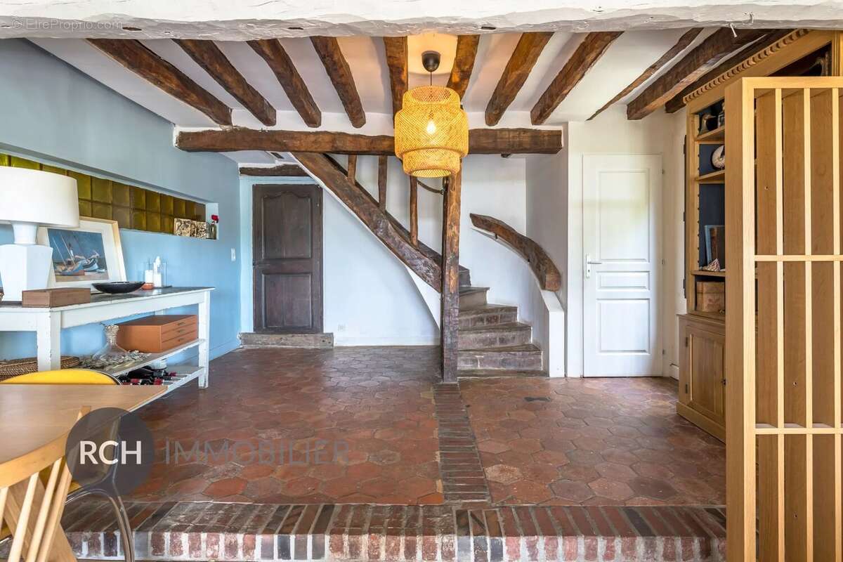 Exclusivité - Jouars-Pontchartrain - Charmante maison ancienne avec belle vue dégagée - photo 8