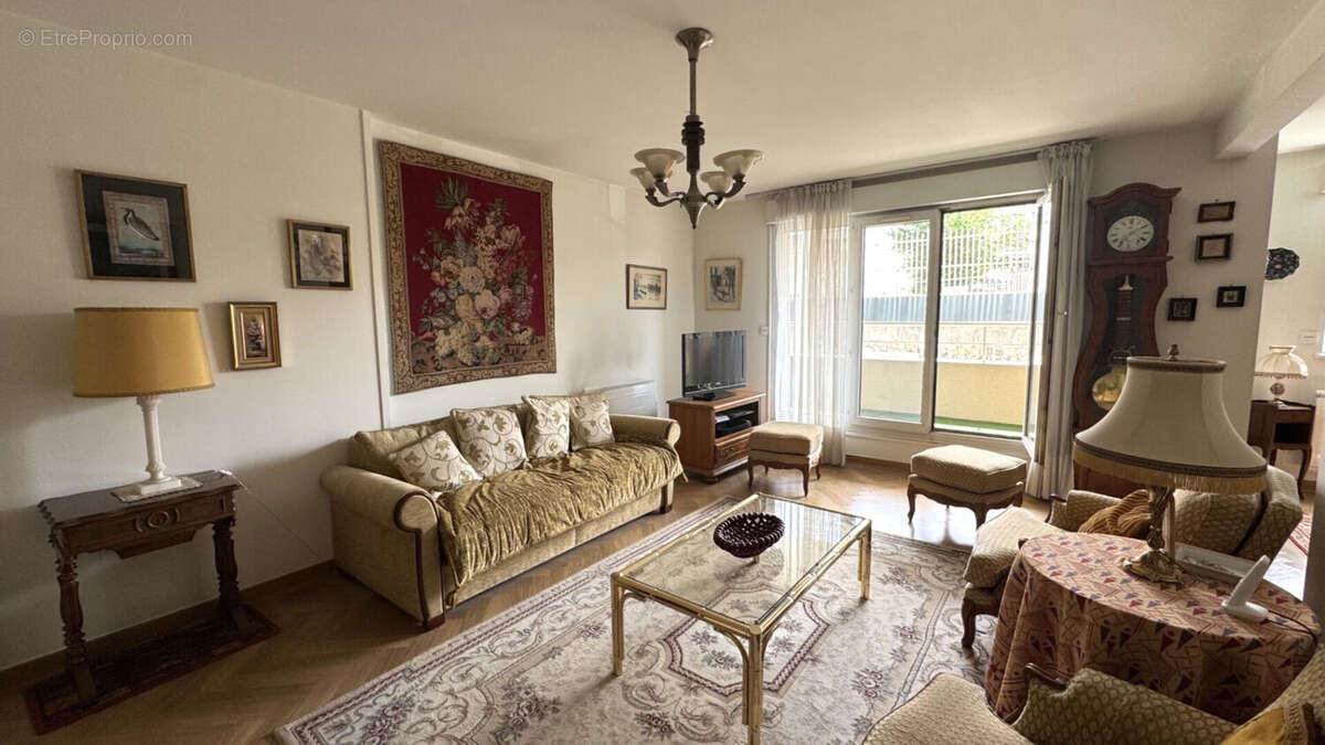 Appartement à PARIS-12E