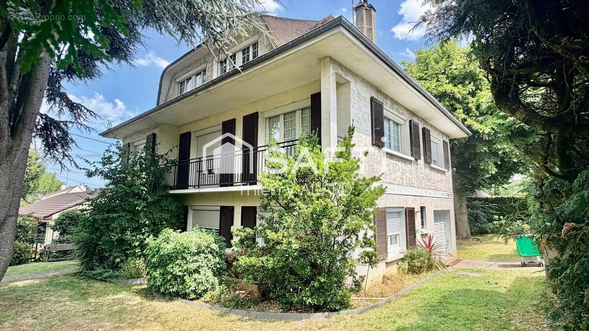 Maison 200 m² à Domont  - photo 1