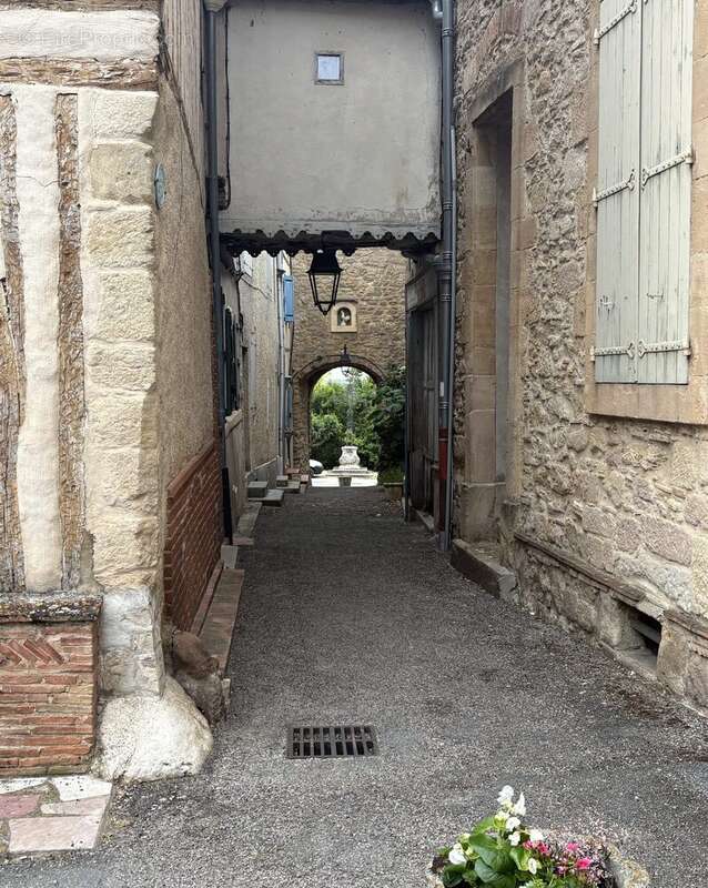 Maison à SAINT-JULIA