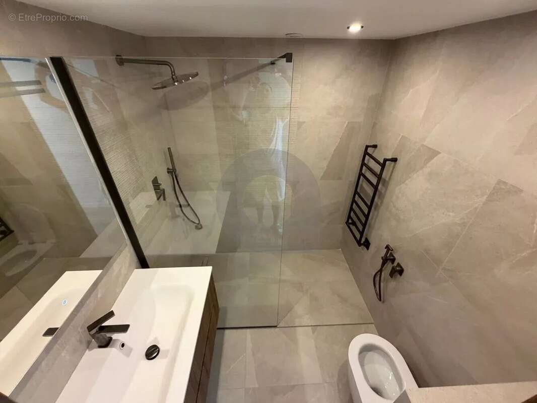 Appartement 75 m² à Menton  - photo 7