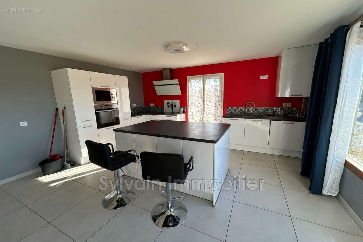 Maison 137 m² à Formerie  - photo 4