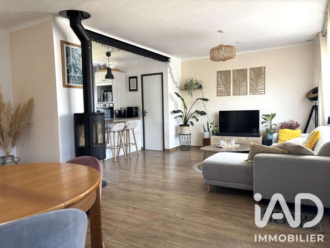 Maison 95 m² à Bouguenais  - photo 2