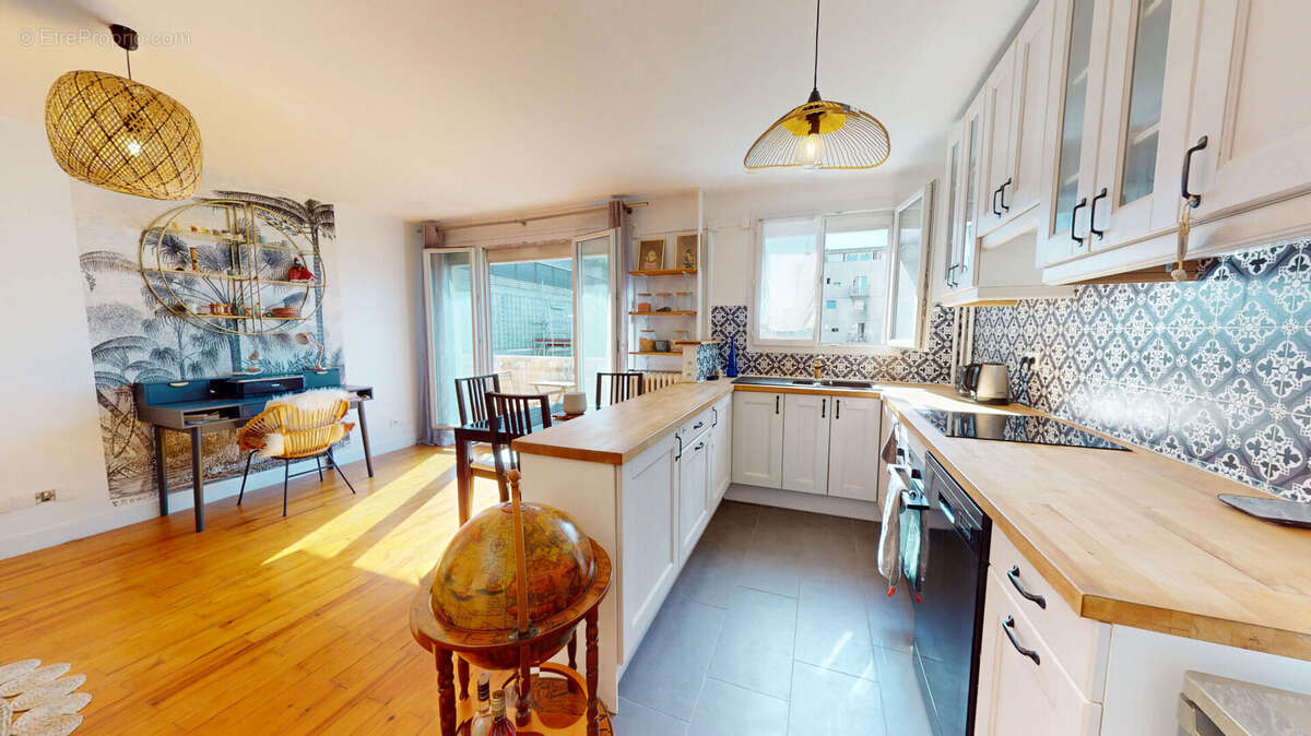 Appartement à AUBERVILLIERS