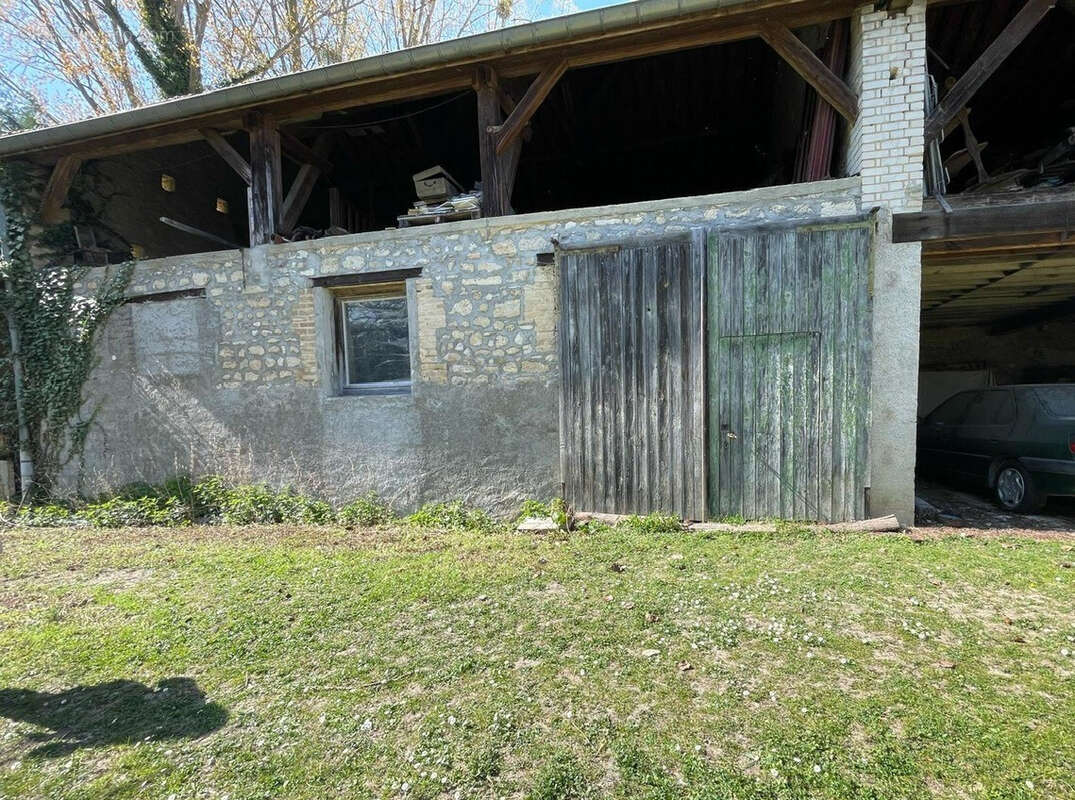 Propriete maison de maître 11 pieces + dependances sur terrain de 3400 m2 - 10 min de gueux - photo 13