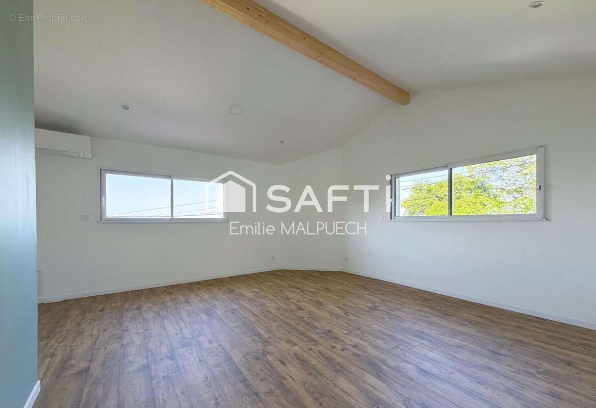Maison 210 m² à Castelnau-D'estretefonds  - photo 7
