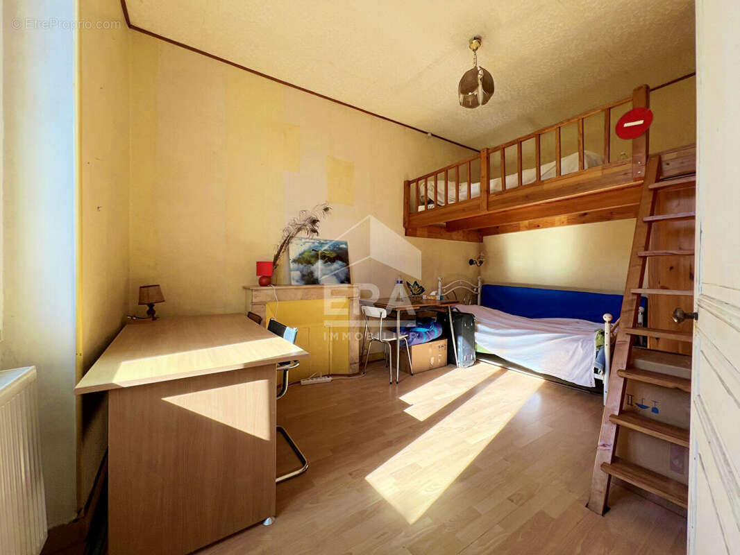 Maison à LA COURONNE