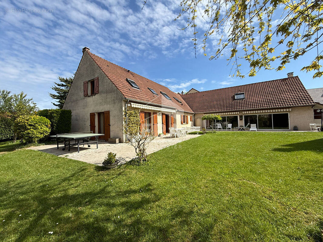 Maison à PONTAULT-COMBAULT