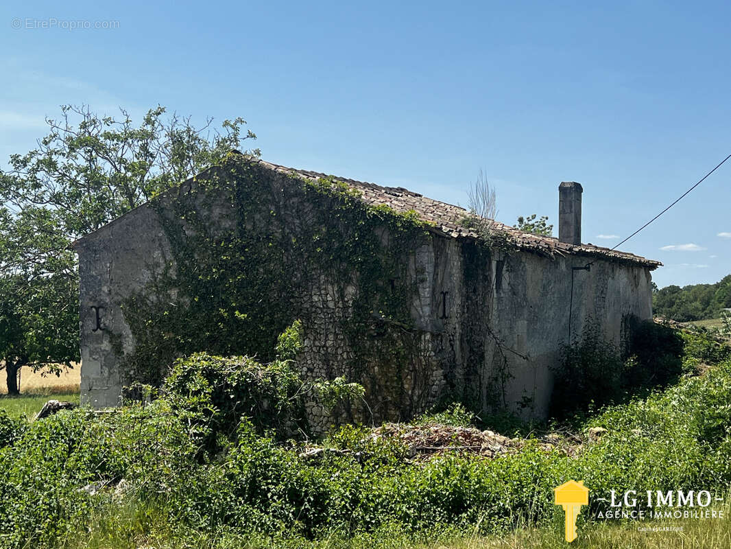 Maison à SAINT-BONNET-SUR-GIRONDE