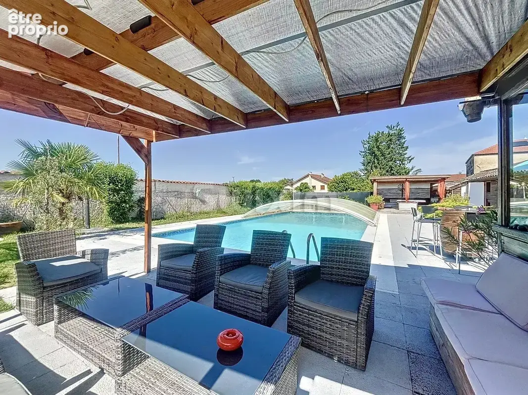 Grande propriété avec piscine - au coeur des Dombes - photo 10